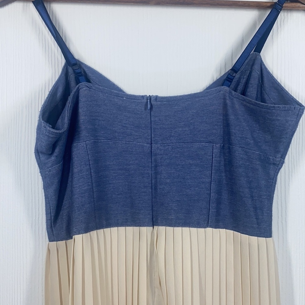 Pink Martini - Soft Chambray and Cream Pleated MIDI Dress Size Medium - Picture 7 of 11
